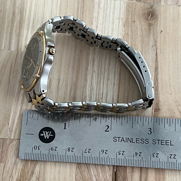 Armitron Men’s Watch Vintage Two Tone Bracelet Black Dial Day Date Window - Picture 11 of 11